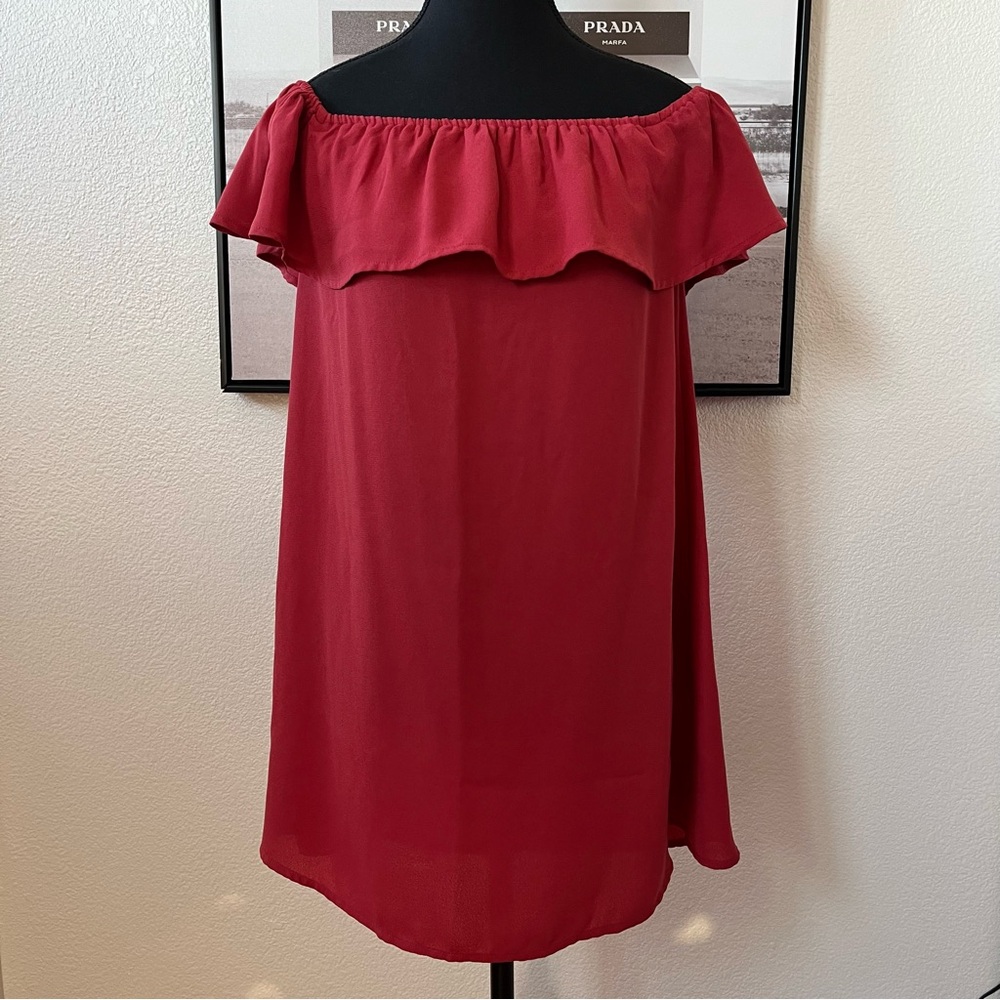 Abercrombie & Fitch red off the shoulder dress
